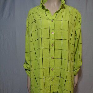 John Mark light green patterned blouse, size Medium